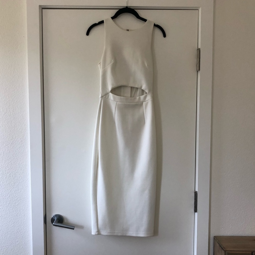 White Chic Asos Tall MIDI Bodycon Dress w/ Cutout